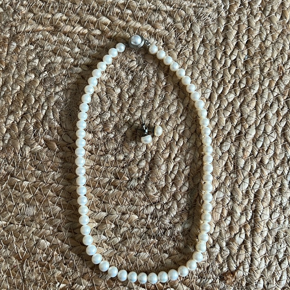 Pearl Necklace and Earring set